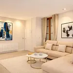 Luxurious Flat in Saint-Germain-des-Prés